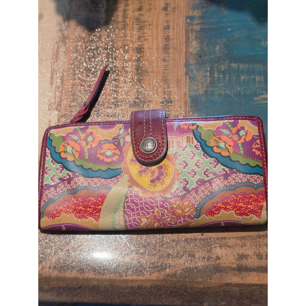 Fossil Multicolored Paisley Floral Leather Bifold Wallet Pink Trim Organizer